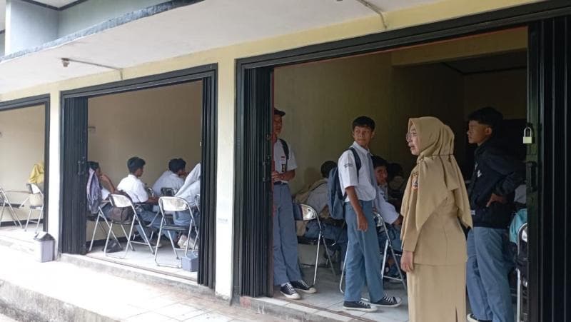 Para siswa menempati 22 kios di Pasar Purbasari berukuran 3x3m. (