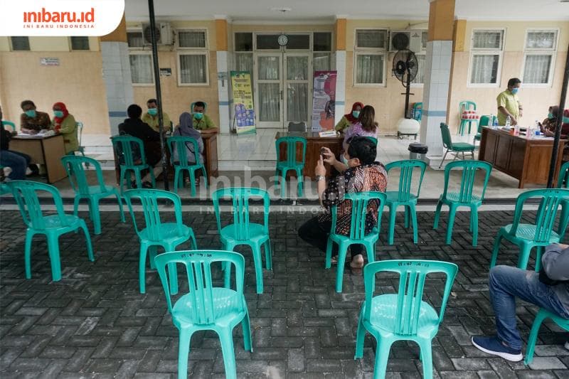 Suasana cek kesehatan gratis gejala corona di RSJD dr Amino Godohutomo. (Inibaru.id/ Audrian F)<br>