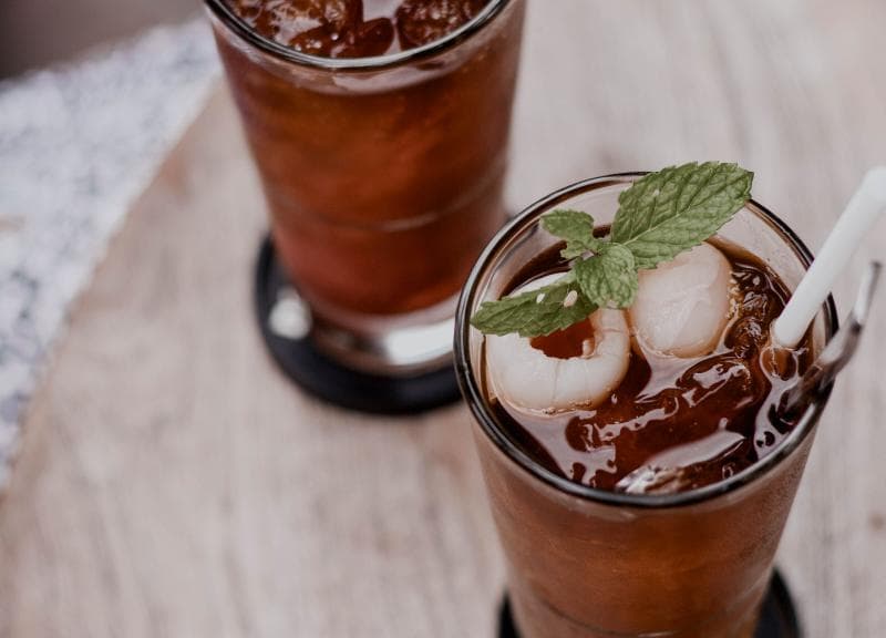 Ilustrasi: Leci adalah salah satu buah yang cocok dicampurkan ke dalam es teh.(Unsplash/Contentpixie)