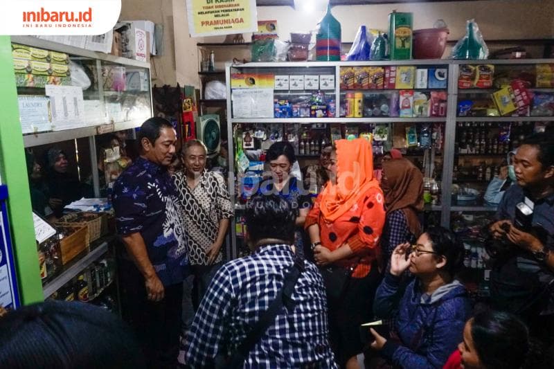 Wali Kota Semarang bersama wakilnya Hevearita Gunaryanti Rahayu di Indrasari Toko Kimia. (Inibaru.id/ Audrian F)<br>