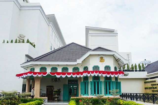 <i>Lobby The Sidji Hotel yang merupakan rumah peninggalan Hoo Tong Koey. (Twitter @iwashere_id)</i>