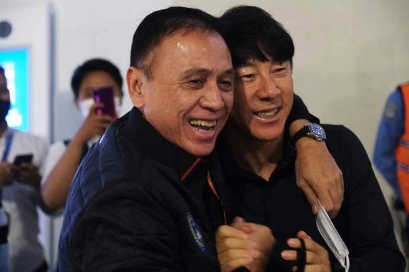 Shin Tae Yong mengaku siap mundur jika Iwan Bule juga mundur. (Suarasurabaya/Dok PSSI)