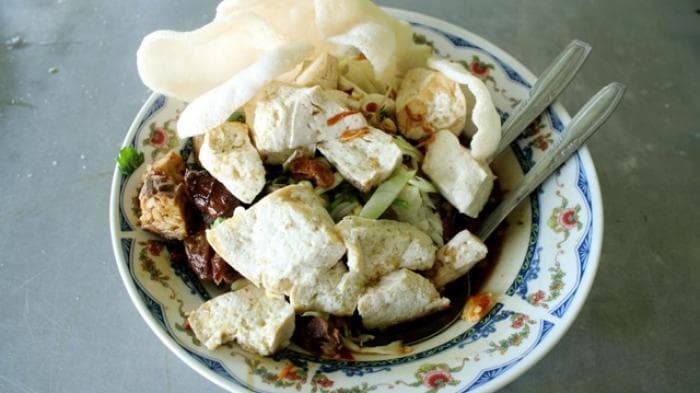 Kupat Tahu Pak Budi, masih memiliki cita rasa yang sama sejak 1957. (Tribunnews/Hamim Thohari)