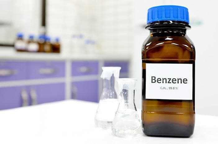 Benzena dapat menyebabkan kanker. (via Halodoc)