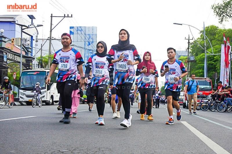 Para peserta memanfaatkan acara ini untuk berolahraga sekaligus berkumpul bersama teman. (inibaru.id/Siti Khatijah)