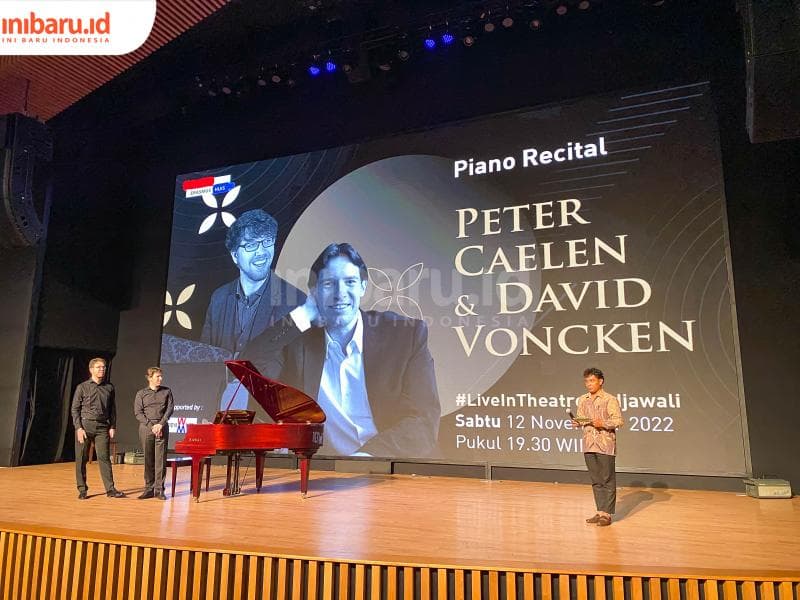 Piano recital oleh Peter Caelen dan David Voncken di Radjawali Semarang Culture Center. (Inibaru.id/ Kharisma Ghana Tawakal)