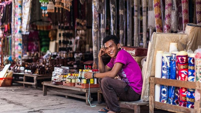 Berbelanja produk UMKM merupakan uapaya mendorong pertumbuhan ekonomi nasional. (Dok. Kemenkeu)