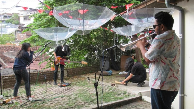 Berimprovisasi Musik Lintas Genre Bersama Majelis