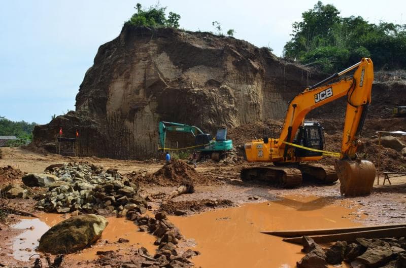 Ilsutrasi: Penambangan golongan C di daerah Kabupaten Batang terus mejadi polemik antara warga, pemerintah daerah, dan pengusaha tambang. (MI/Antara)