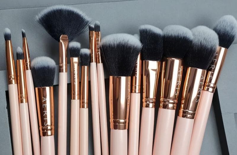 Aeris Coral Face dan Eye Brush Collection; Sempurnakan Tampilan Make-Up Kamu