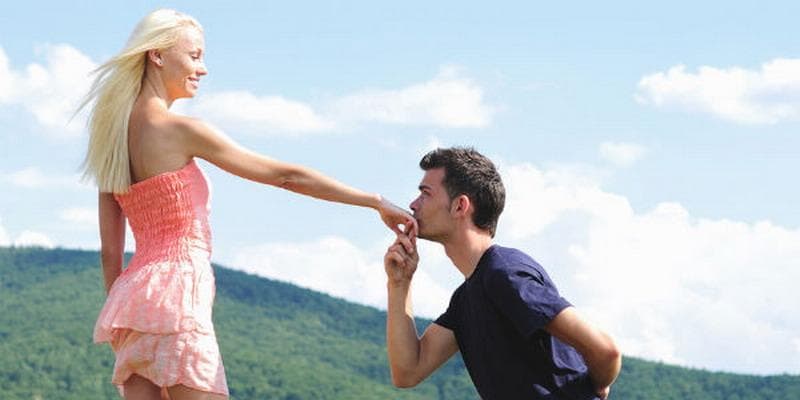 Biasanya mereka yang berada dalam flirtationship nggak mengharapkan menjadi kekasih. (Boldsky via Okezone)