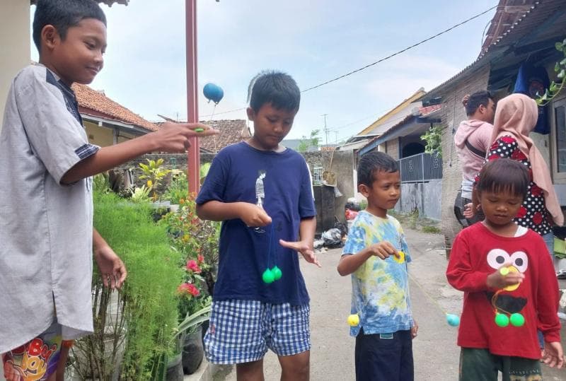 Sudah ada laporan sejumlah insiden terkait dengan lato-lato. (Radarcirebon/Cecep Nacepi)