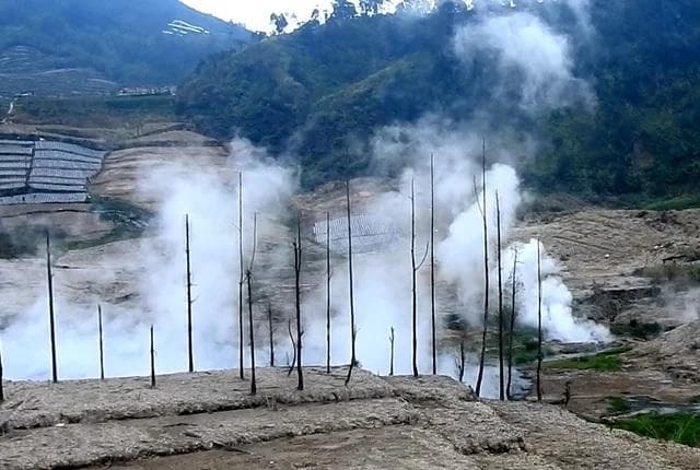 Kawah Sileri menjadi salah satu titik rawan bencana di Dieng. (Krjogja/Muchtar M)