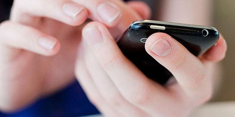 Putus di dunia nyata, sebaiknya juga dibarengi putus di dunia maya. (Thinkstock via Kompas)