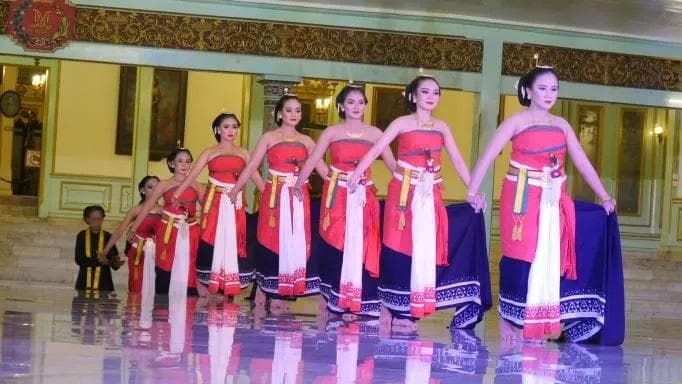 Pasukan Estri Ladrang Mangungkung sering terlibat dalam peperangan besar dan memenangkannya. (Kabaristana)