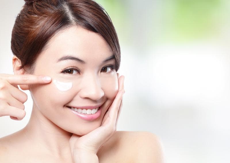 Untuk Cegah Kerutan, Kenali Manfaat Eye Cream, Eye Serum, dan Eye Gel