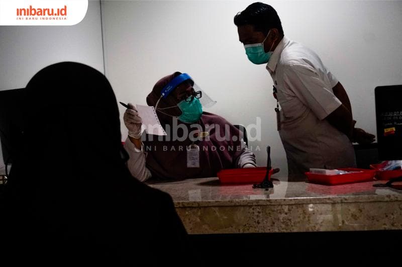 Pelayanan maksimal kepada msayarakat sudah merupakan panggilan profesi para petugas kesehatan. (Inibaru.id/ Audrian F)<br>