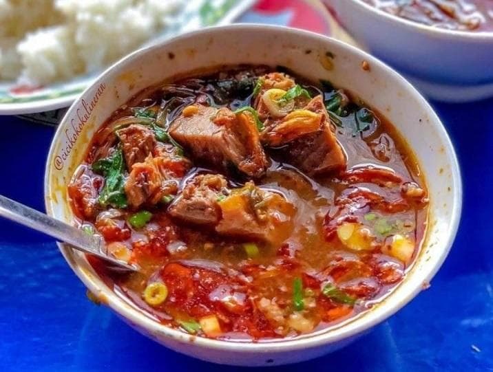 Tauto adalah soto dengan campuran bumbu tauco. (Cicikokokulineran)