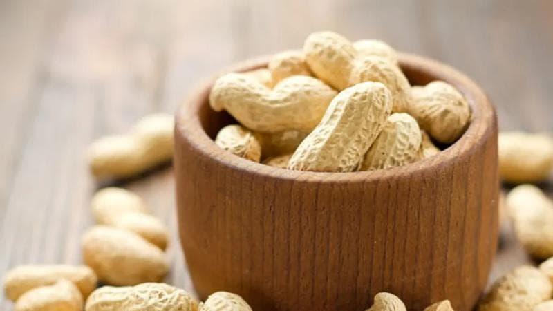 Biar nggak kebanyakan asupan kalori, ngemil kacang dalam sehari ada batasnya. (Fimela/Thinkstockphotos)