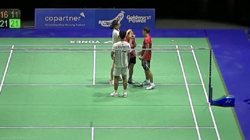 Pitha Mentari saat menangis kala bertanding di Swiss Open. (YouTube BWF)