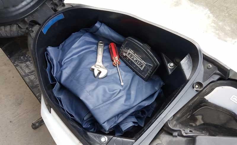 Jangan Simpan Barang-Barang ini di Bagasi Sepeda Motor