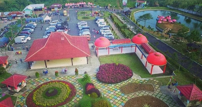 Rest area menjadi salah satu tempat para pemudik untuk beristirahat setelah lelah menempuh perjalanan jauh. (Instagram/purbalinggaapik)