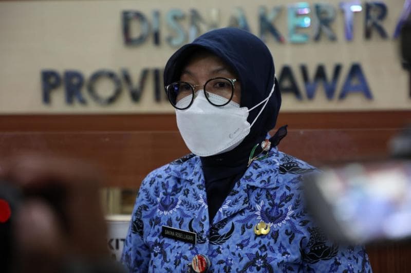 Kepala Dinas Tenaga Kerja dan Transmigrasi (Disnakertrans) Jateng Sakina Rosellasari berharap, setiap pemberi kerja membayarkan hak pekerja sesuai dengan tenggat waktu yang telah ditetapkan. (Jatengprov)