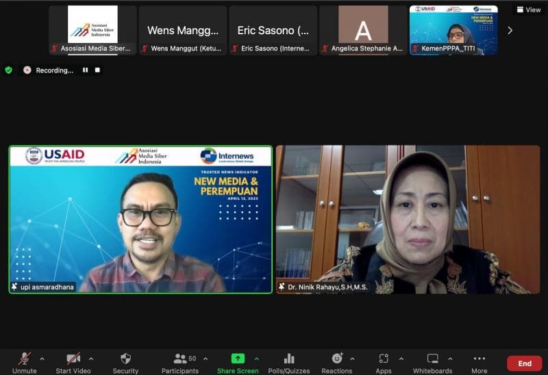 

Tujuan 11 item Trust News Indicator adalah sebagai guideline teknis pedoman awak redaksi untuk membangun interaksi kepada audiens, memelihara kepercayaan publik, sekaligus brand safety. (Dok.AMSI)