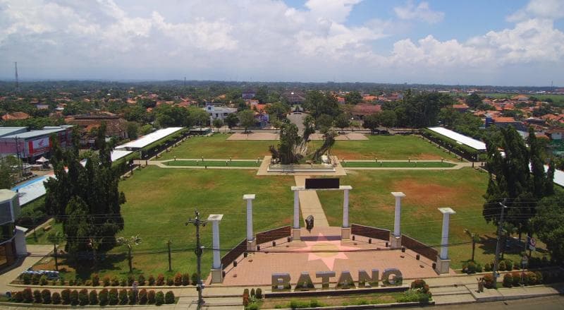 Batang disebut-sebut sudah berusia lebih dari 400 tahun, bukannya hanya 57 tahun. (BS3.Batangkab)