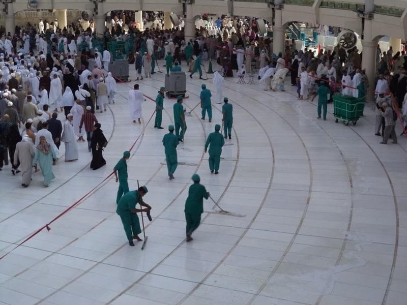 Para korban dijanjikan kerja sebagai cleaning service di Arab Saudi. (via Lowongan Kerja)