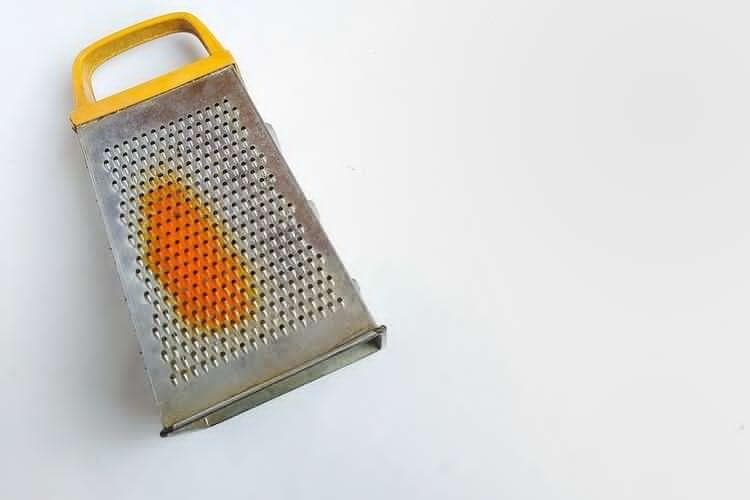 Tips Menghilangkan Noda Kunyit dari Peralatan Masak