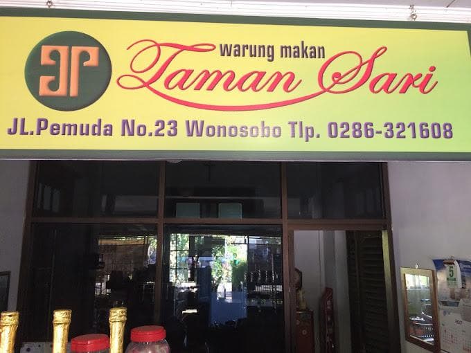 Warung Taman Sari sudah eksis sejak 1988. (Google Photos/Warung Makan Taman Sari)