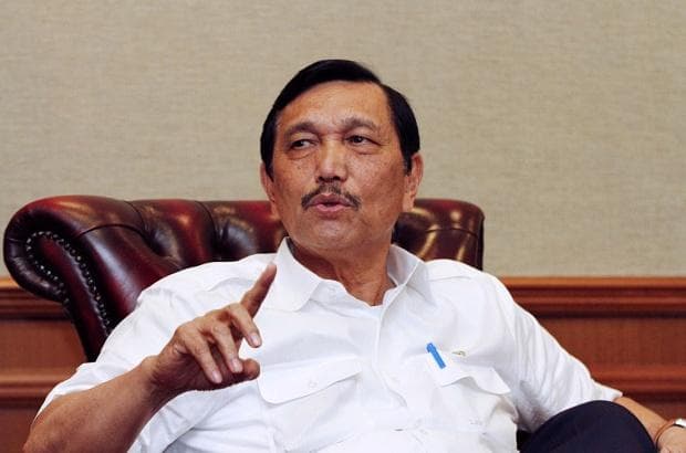 Luhut sebut virus corona tak tahan panas. (Tempo)