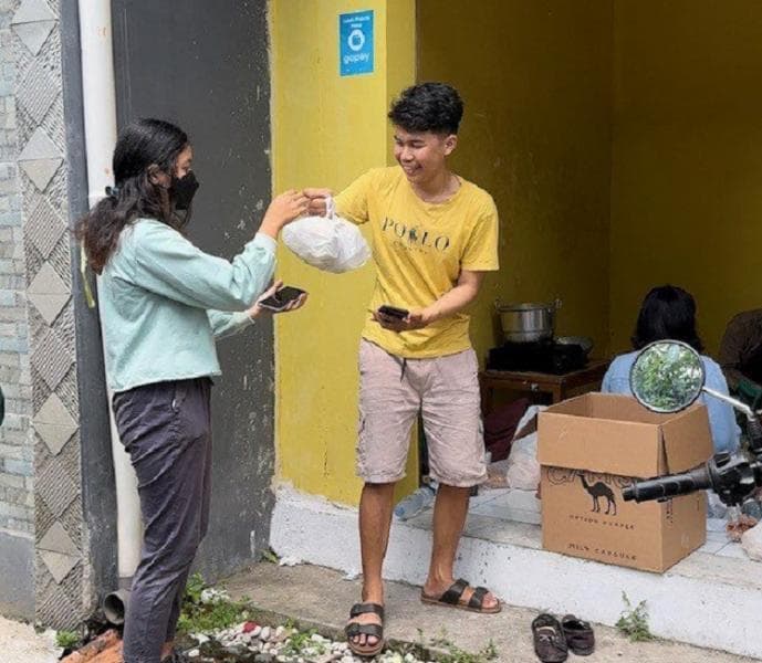 Evan, pengelola Nasi Darurat Jogja yang sudah menolong begitu banyak orang. (KRJogja/Harminanto)