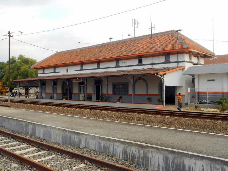 Stasiun Brumbung sudah berusia 156 tahun. (Flickr/Rachmat Heru Sulaksono)