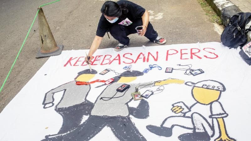 Ilustrasi: Media meminta naskah Rancangan Perpres Publishers Rights dikaji kembali, khususnya terkait dengan ketentuan pembagian pendapatan kepada media atau perusahaan pers.(Tempo/Hilman Fathurraahman W)