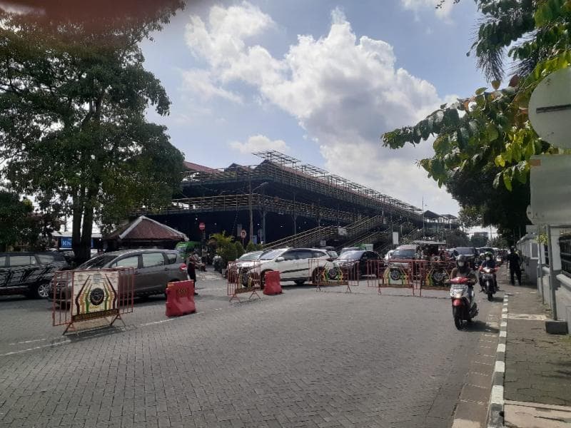 Tempat parkir Abu Bakar Ali di kawasan Malioboro akan dibongkar. (Pramukadiy)