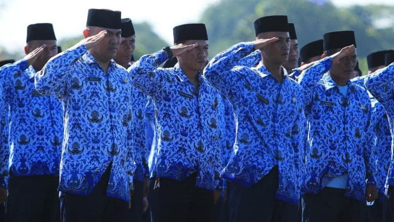 Formasi rekrutmen ASN 2023 hampir 80 persen untuk guru dan tenaga kesehatan. (Getty Images/ Yamtono Sardi)