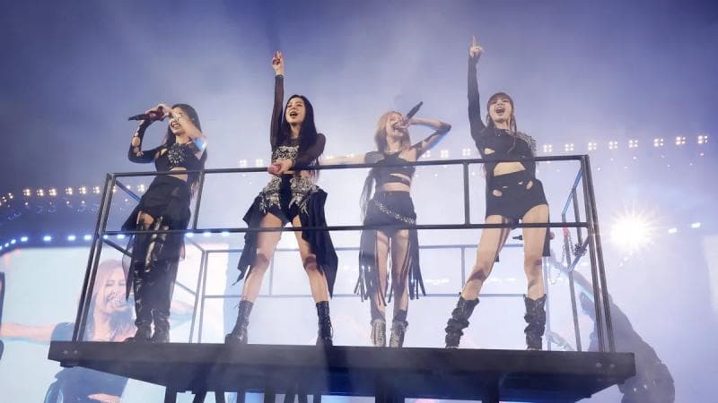 Blackpink cukup percaya diri dengan pamornya yang bakal tetap stabil meski salah seorang anggotanya mengungkapkan hubungan asmaranya. (AFP via Liputan 6)