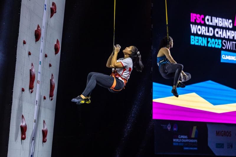 Desak Made Rita saat bertanding di IFSC Climbing World Championship 2023. (Twitter/ifsclimbing)