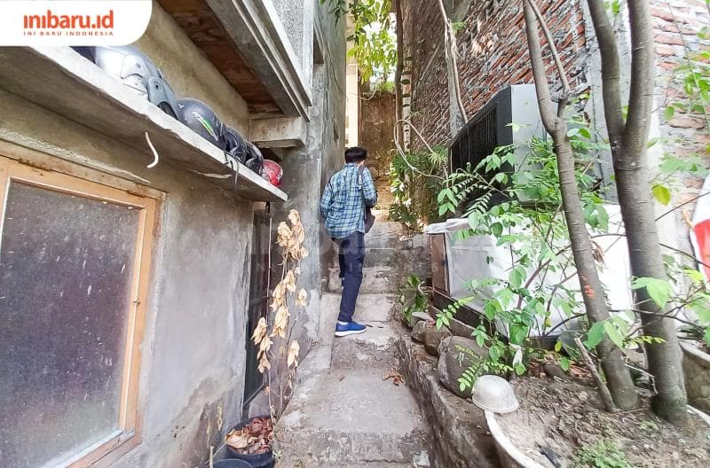 Suasana gang sempit menuju Ponpes Hidayatul Hikmah Al Kahfi Lempongsari. (Inibaru.id/ Fitroh Nurikhsan)