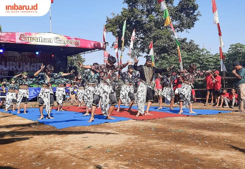 Kuda Lumping dan Kembang Api Meriahkan Acara Merti Dusun Suruhan di Sumowono