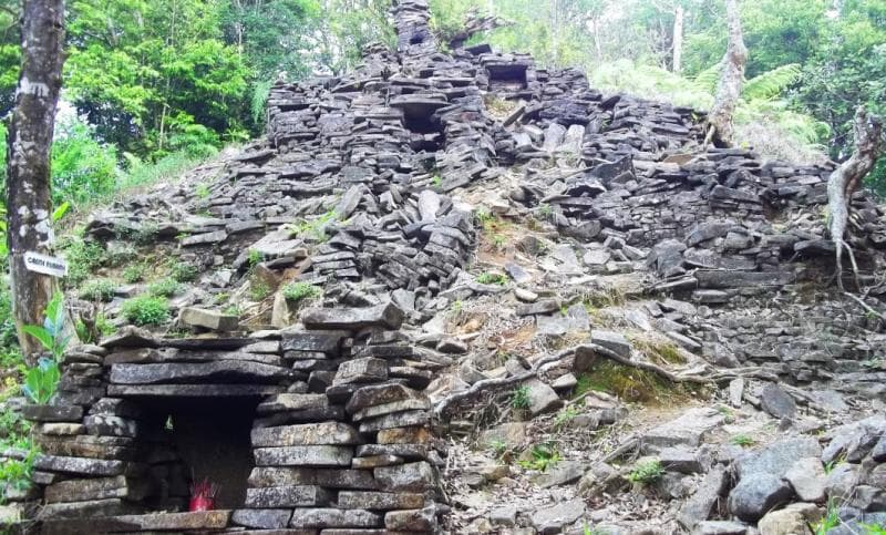 Candi Angin diperkirakan peninggalan Kerajaan Kalingga. Tapi, hal tersebut belum dipastikan. (Sasadaramk)