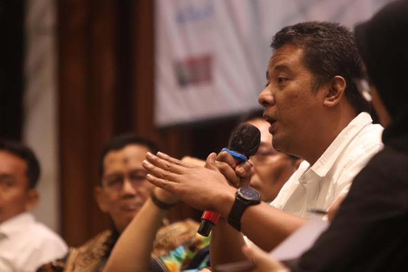 Salah seorang narasumber dalam acara FGD bertajuk 'Illegal Minning: Tragedi Banyumas dan Pertambangan Jawa Tengah' yang digelar Asosiasi Media Siber Indonesia (AMSI) Jateng.&nbsp; (Dokumentasi AMSI)