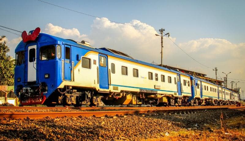 Akhir Pekan Seru dengan Naik Kereta ke Stasiun Ngrombo Grobogan