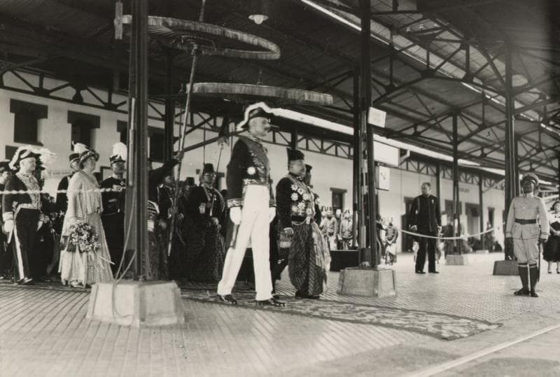Stasiun Balapan pada masa penjajahan Belanda. (Wikipedia/hdl.handle.net/1887.1/item:771716)