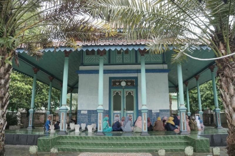 Makam Ki Ageng Selo didatangi banyak peziarah. (Telusuri/Badiatul Muchlisin Asti)