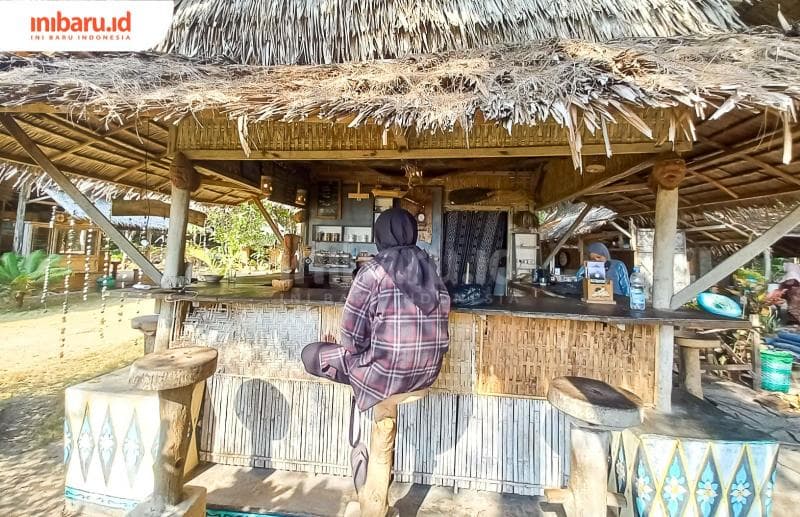 Tempat nongkrong atau cafe yang tersedia di Homestay Bunga Jabe. (Inibaru.id/ Fitroh Nurikhsan)