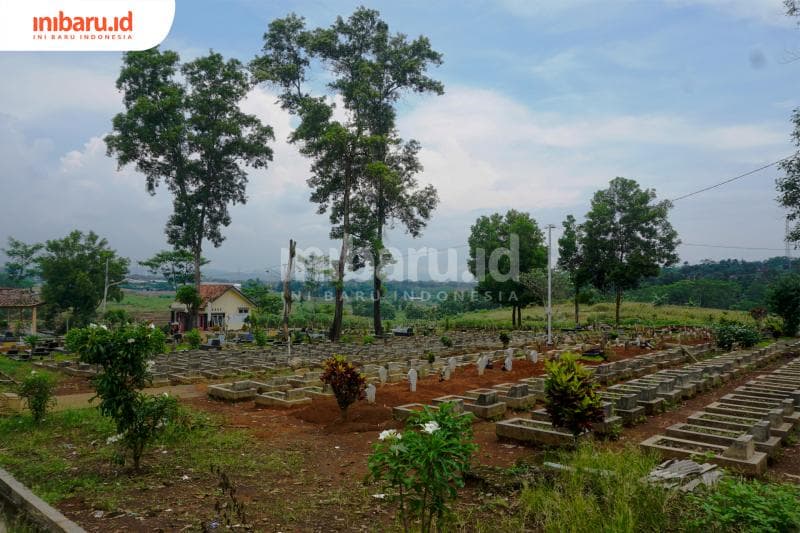 Lokasi TPU Jatisari, Mijen, yang jauh dari pemukiman penduduk dinilai cocok untuk memakamkan jenazah pasien Covid-19. (Inibaru.id/ Audrian F)<br>