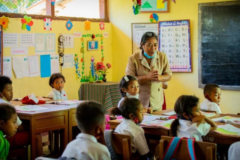 Pendidikan menjadi sebuah keharusan untuk menghapus penjajahan. (via Inovasi)